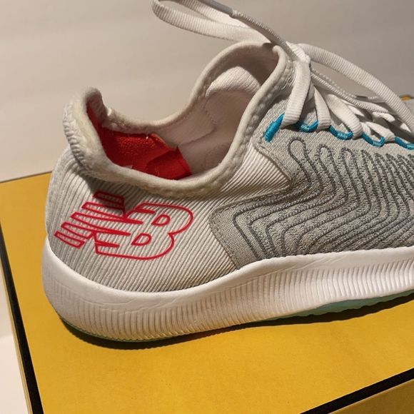 New Balance Fuelcell sneakers - Picture 3 of 9